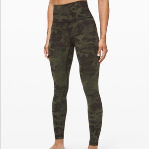 Lululemon -Wunder Under HR 25” -Camo -Sz 2 - EUC!